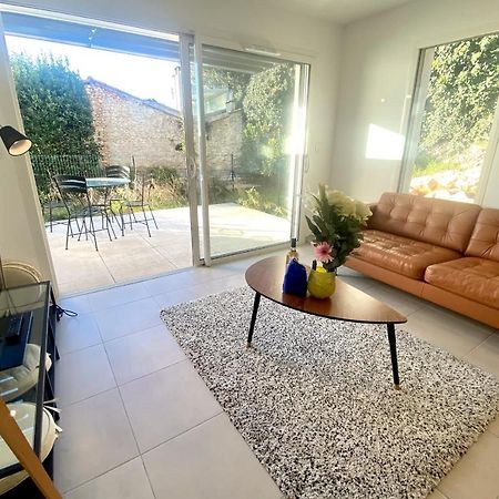 Roche Blanche - Terrasse Et Parking Lejlighed Nîmes Eksteriør billede