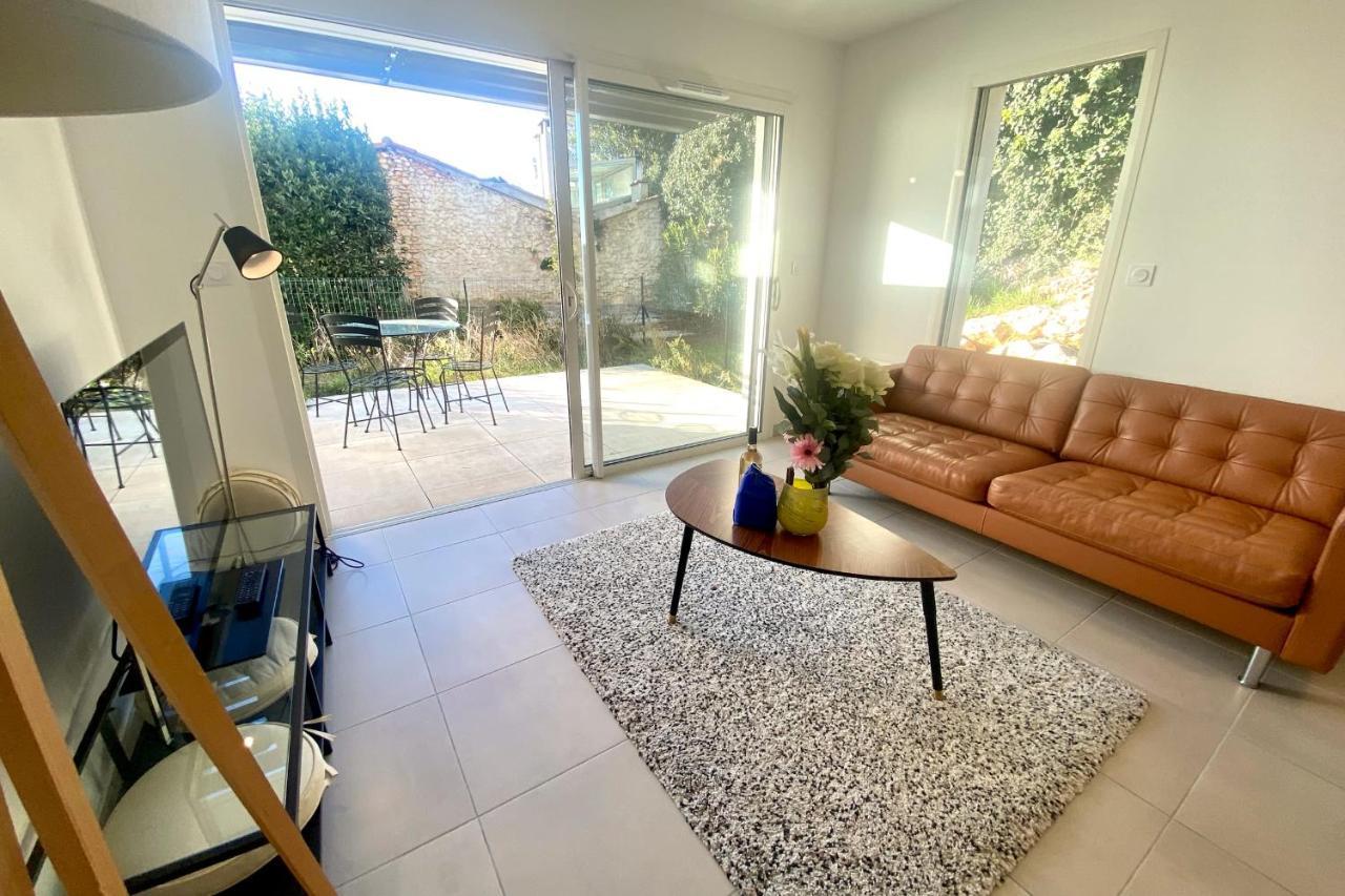 Roche Blanche - Terrasse Et Parking Lejlighed Nîmes Eksteriør billede